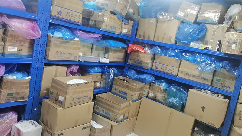 仓库一角